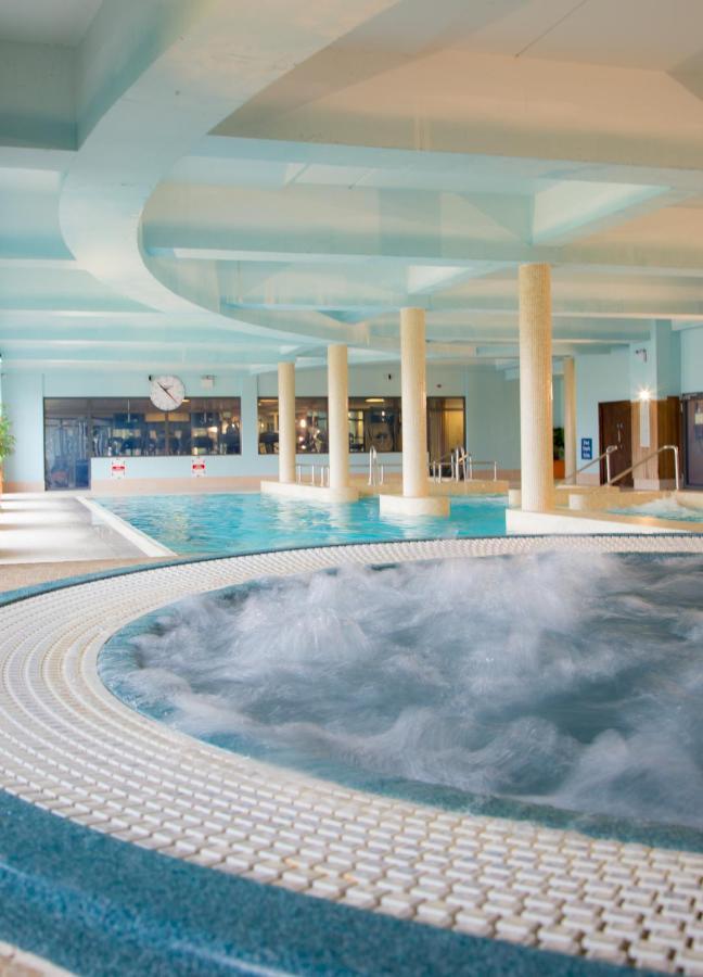 & Hotel